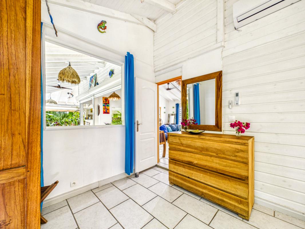 30.location villa avec piscine proche plage St François Guadeloupe